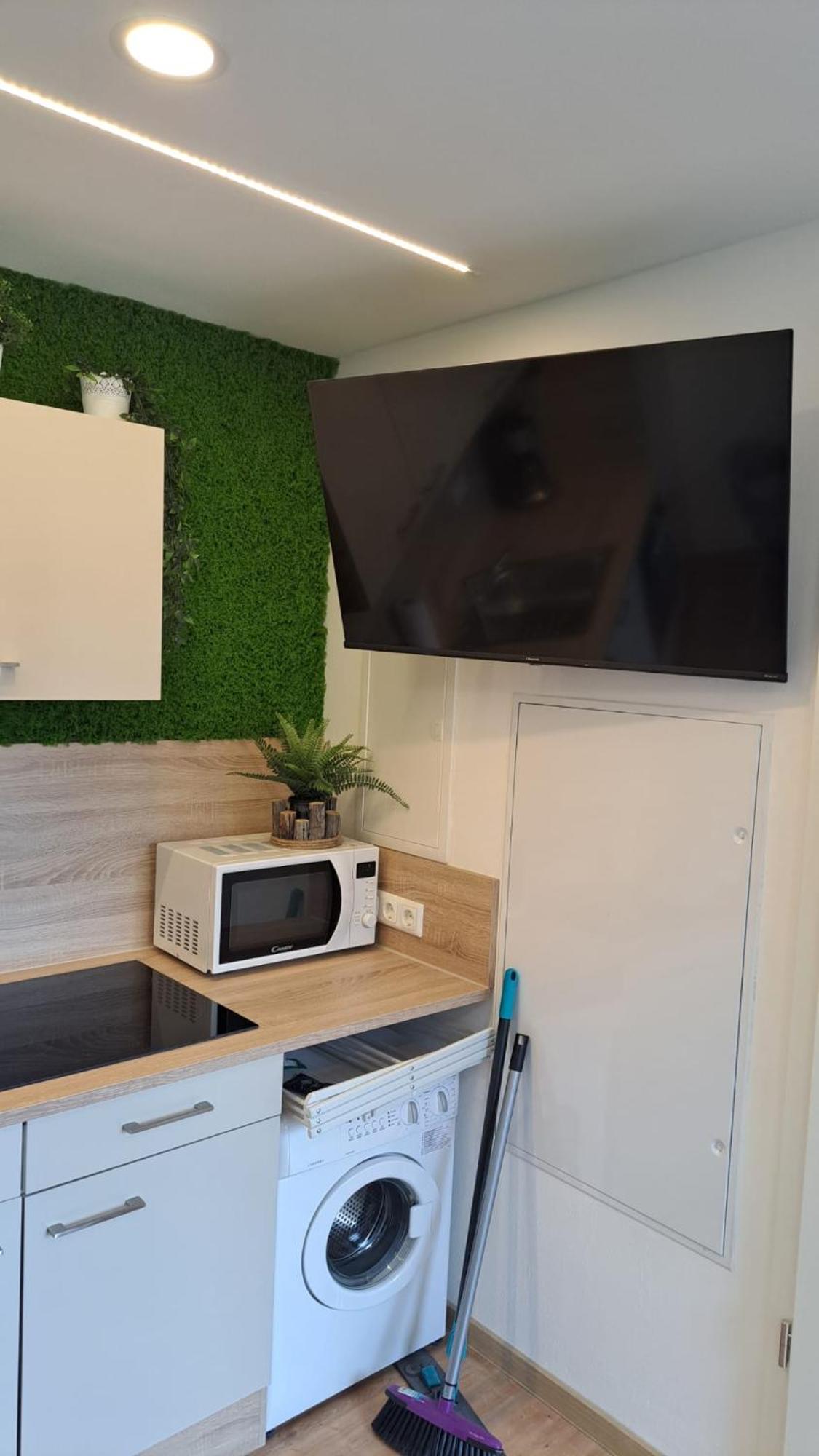 Appartment-Ferienwohnung Mit Kueche, Bad, Kostenlos Wlan, Modern Eingerichtet Roding Quarto foto