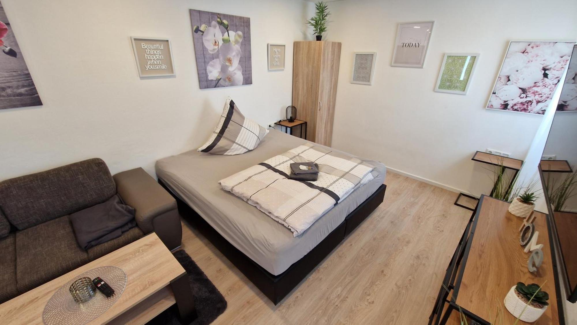Appartment-Ferienwohnung Mit Kueche, Bad, Kostenlos Wlan, Modern Eingerichtet Roding Quarto foto